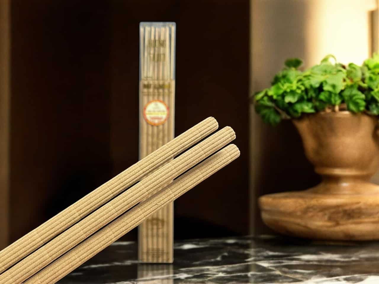 Nhang Cây Trầm Hương 54cm Hoa Thiên Hương – Cháy 4 tiếng, mùi dịu, lan hương xa