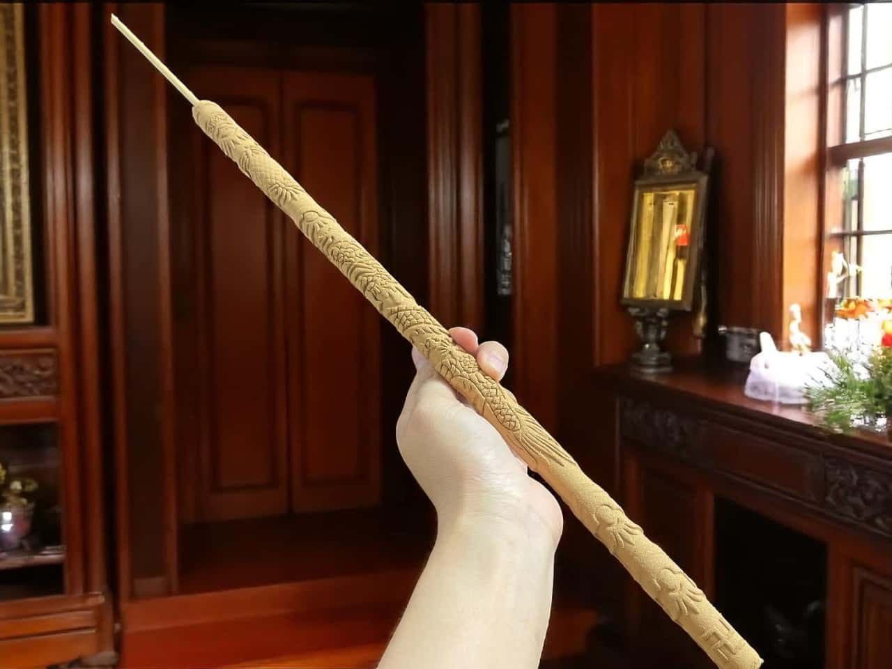 Nhang Cây Trầm Hương 54cm Thiên Long – tạo hình rồng, cháy 6 tiếng, phong thủy trấn trạch