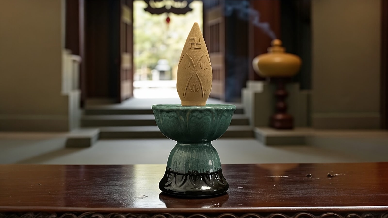 Nụ Trầm Hương Vạn Thiên Hương – Siêu to, cháy 3–4 tiếng, khắc chữ Vạn