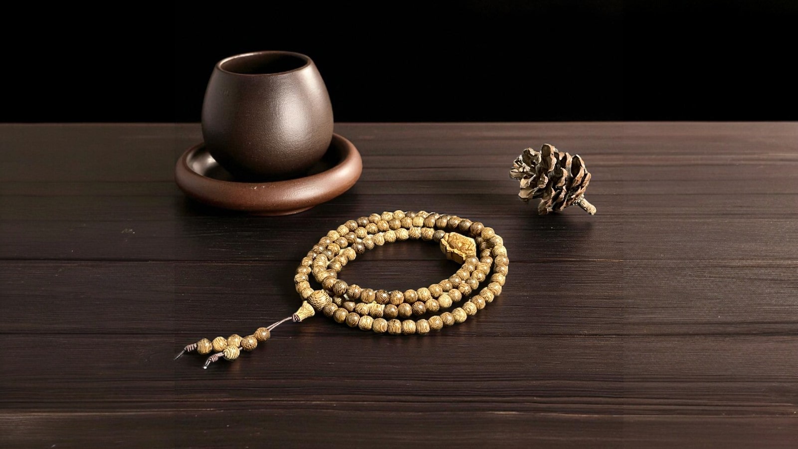 Chuỗi Hạt Tròn 6mm Mix Charm Trầm Hương Đài Sen Qnds321 Cao Cấp – vòng trầm tự nhiên Quảng Nam, charm Đài Sen phong thủy