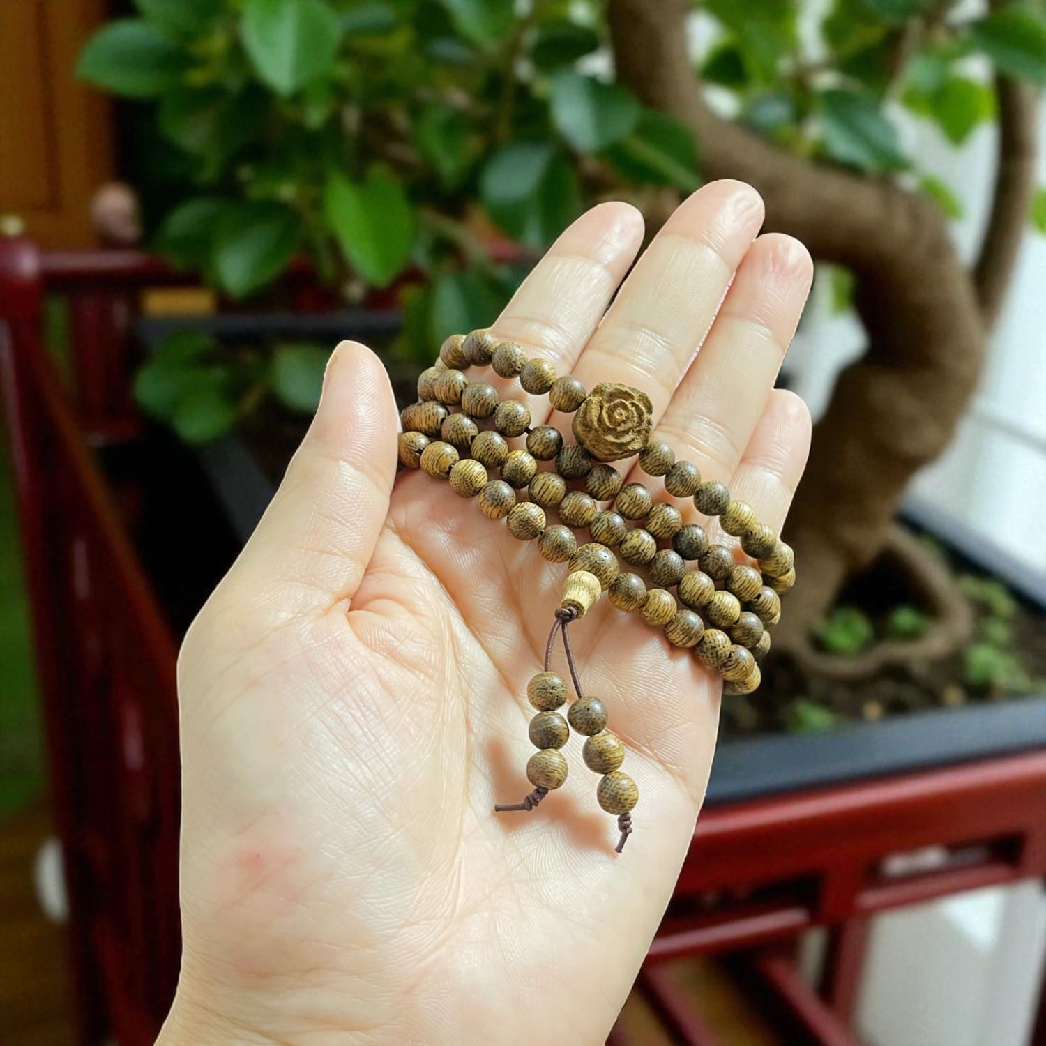 Chuỗi Hạt Tròn 6mm Mix Charm Trầm Hương Hoa Hồng Qnhh321 Cao Cấp Chuỗi Hạt Tròn 6mm Mix Charm Trầm Hương Hoa Hồng Qnhh321 Cao Cấp – vòng trầm tự nhiên, charm Hoa Hồng nữ tính