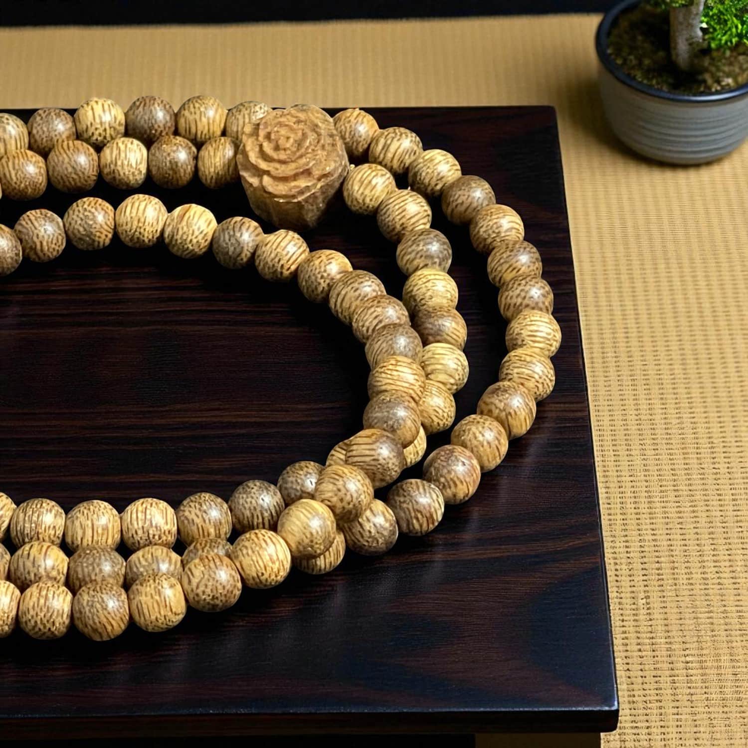 Chuỗi Hạt Tròn 6mm Mix Charm Trầm Hương Hoa Hồng Qnhh321 Cao Cấp