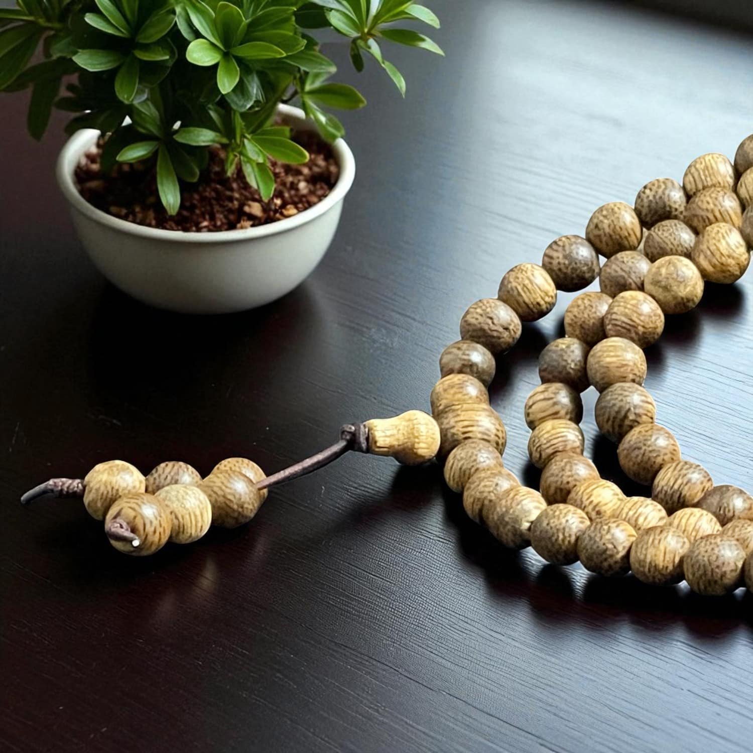 Chuỗi Hạt Tròn 6mm Mix Charm Trầm Hương Tỳ Hưu Qnth321 Cao Cấp Chuỗi Hạt Tròn 6mm Mix Charm Trầm Hương Tỳ Hưu Qnth321 Cao Cấp – Vòng trầm tự nhiên, charm phong thủy chiêu tài