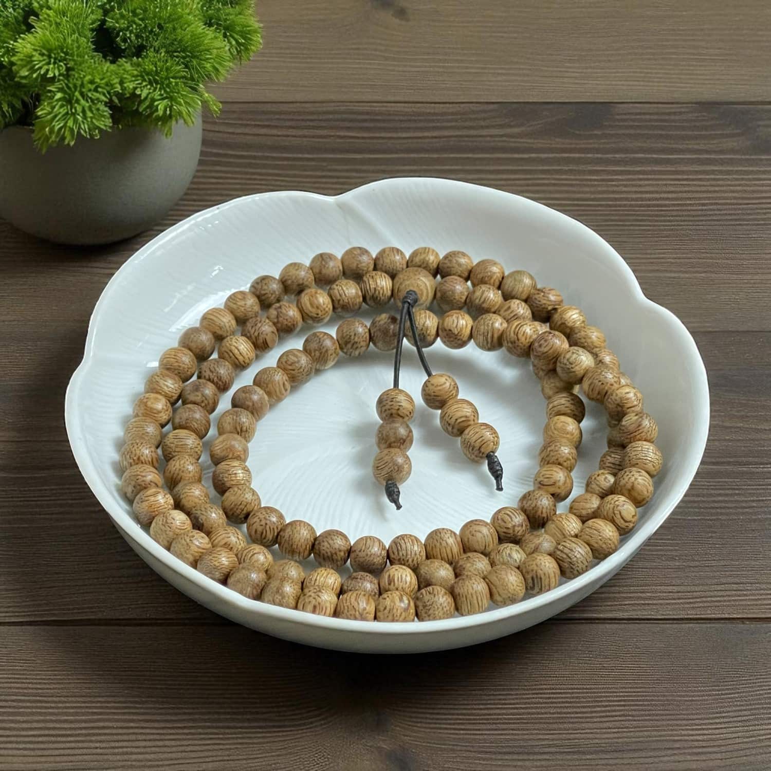 Chuỗi Hạt Tròn 6mm Trầm Banh Việt Nam TBVN0M2 – Thượng Hạng