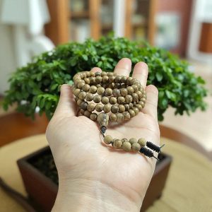 Chuỗi Hạt Tròn 6mm Trầm Hương Tự Nhiên Iddbm51 Đặc Biệt