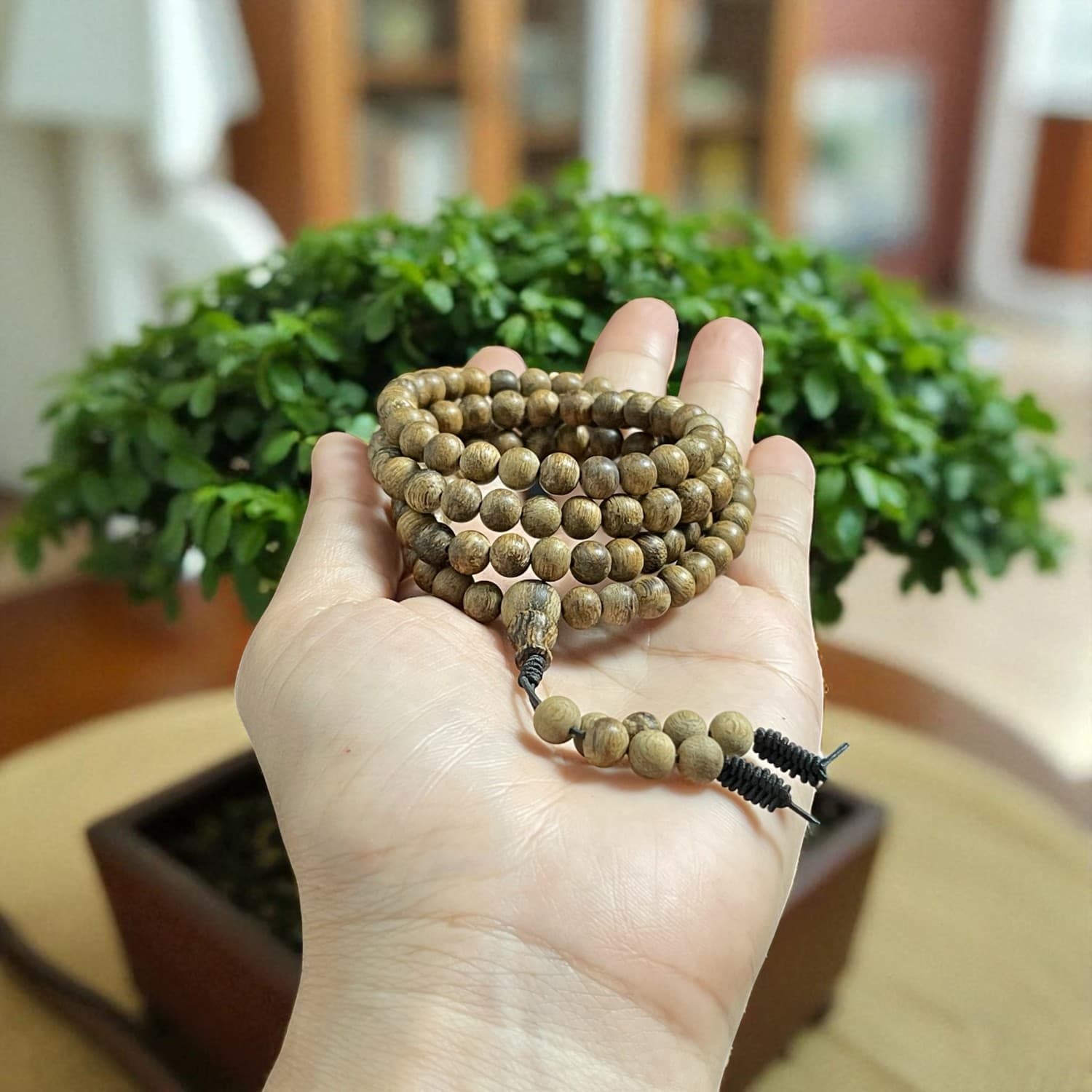 Chuỗi Hạt Tròn 6mm Trầm Hương IDDBM51 Đặc Biệt