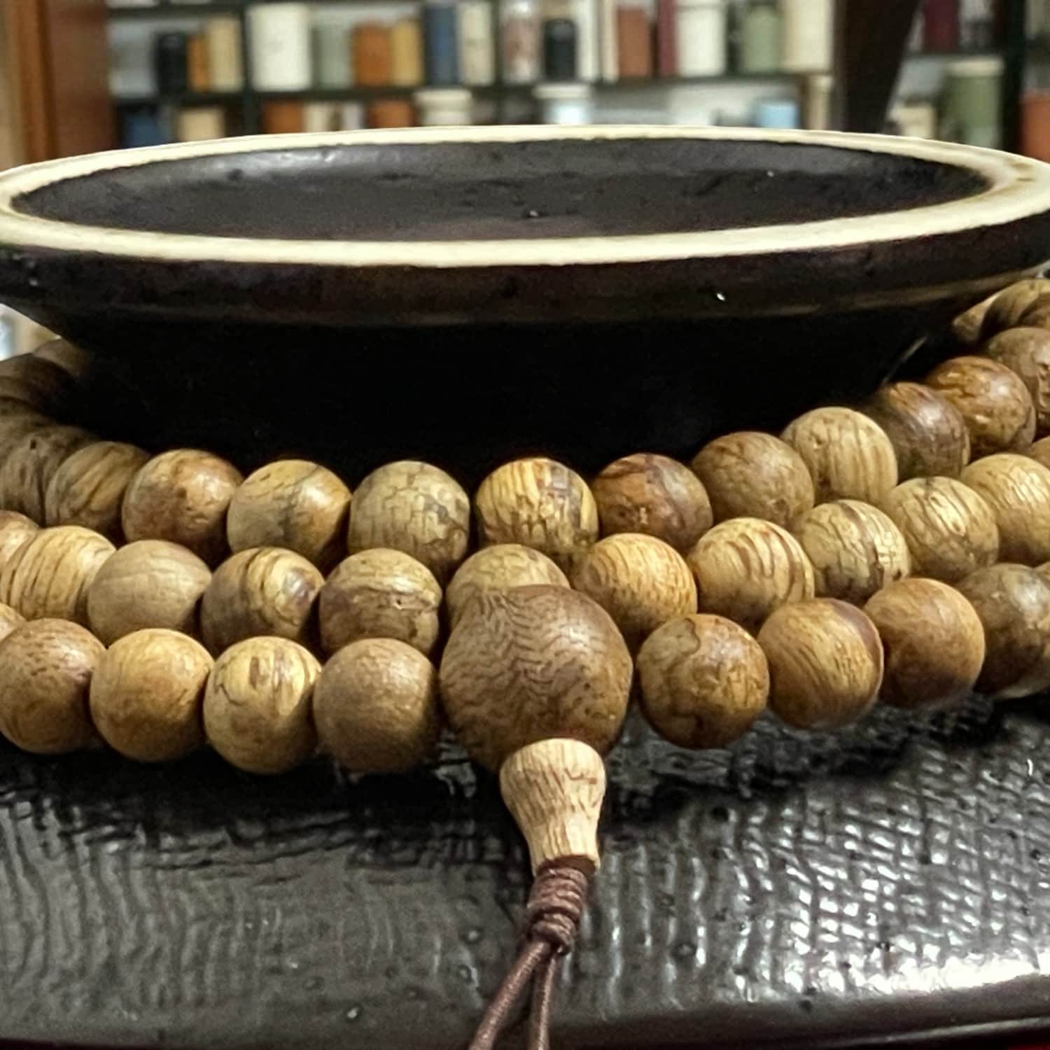 Chuỗi Hạt Tròn 6mm Trầm Hương IDDBM51 Đặc Biệt