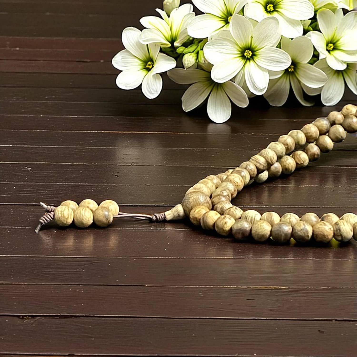 Chuỗi Hạt Tròn 6mm Trầm Hương IDDBM51 Đặc Biệt