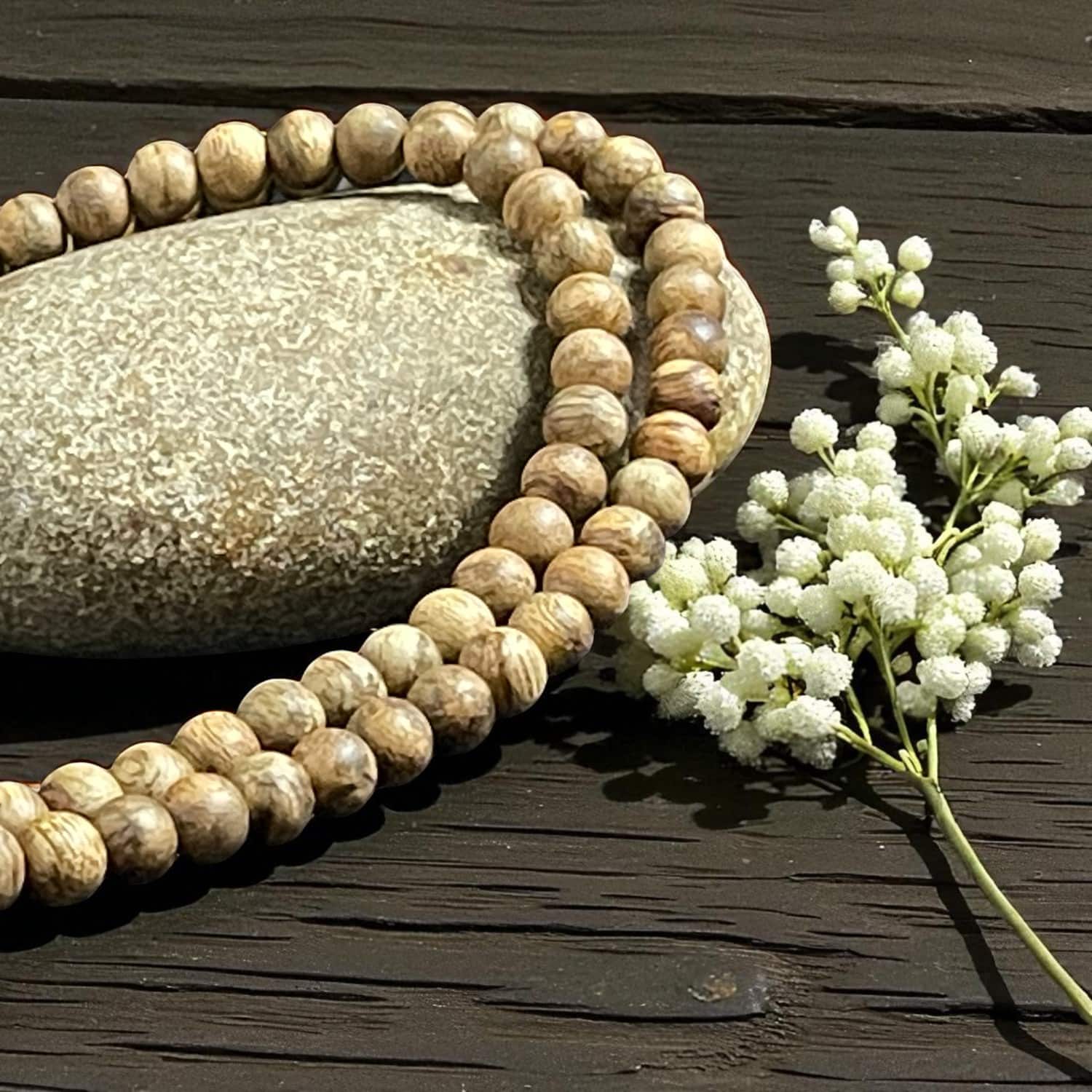 Chuỗi Hạt Tròn 6mm Trầm Hương IDDBM51 Đặc Biệt