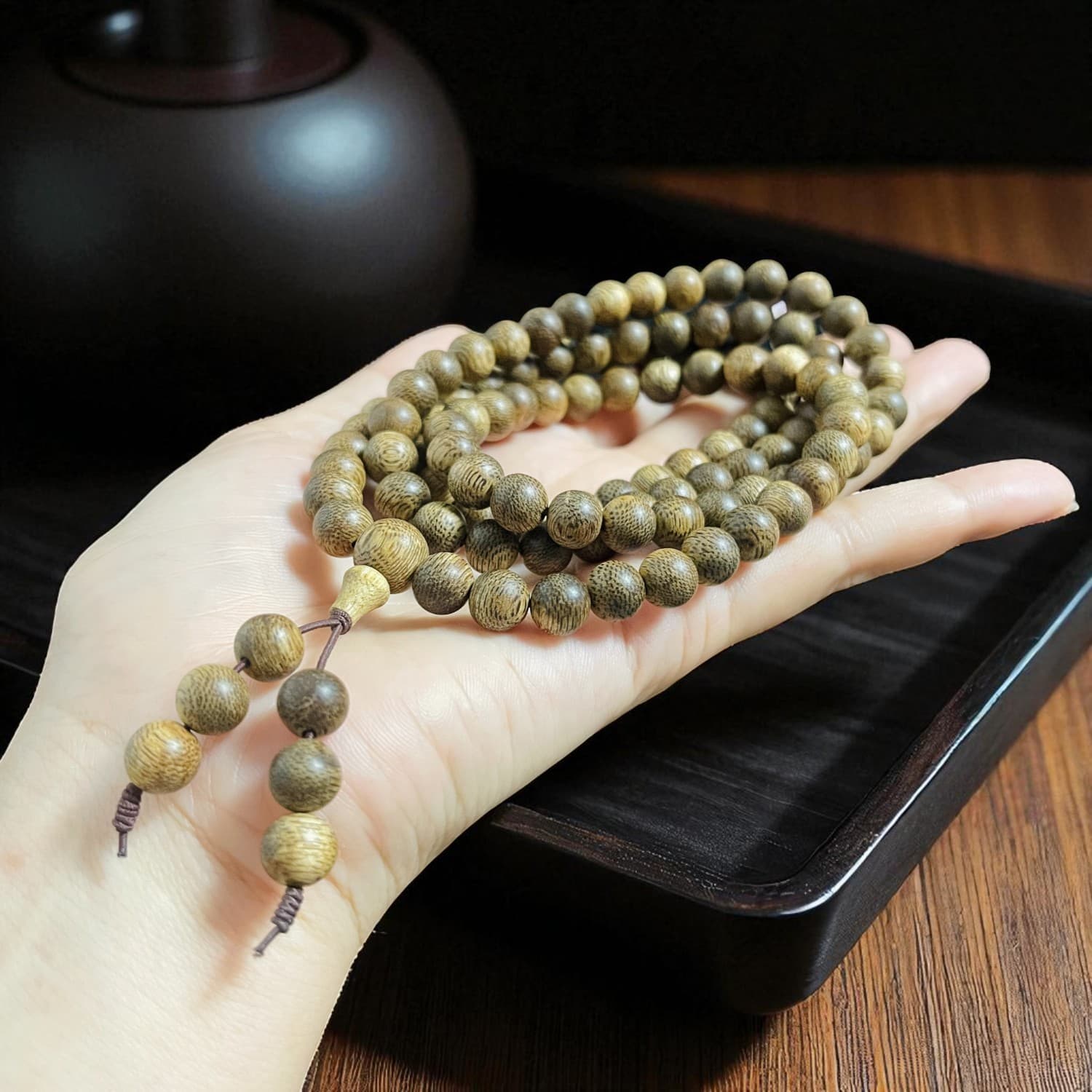 Chuỗi Hạt Tròn 8mm Trầm Hương Qnkm931 Cao Cấp