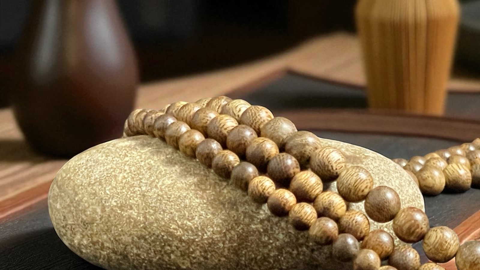 Chuỗi Hạt Tròn 8mm Trầm Hương Qnkm931 Cao Cấp – 108 hạt trầm tự nhiên Quảng Nam, hương dịu ngọt, phong thủy bình an