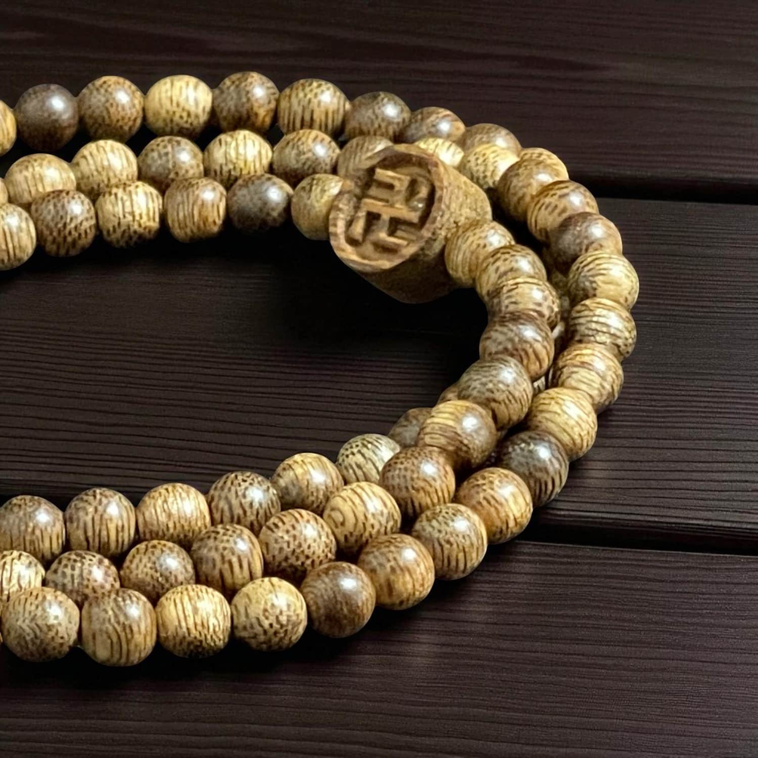 Chuỗi Hạt Trầm Hương Charm Chữ Vạn – Cao Cấp