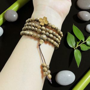 Chuỗi Hạt Tròn Mix Charm Trầm Hương Cỏ 4 Lá – Trang sức phong thủy may mắn