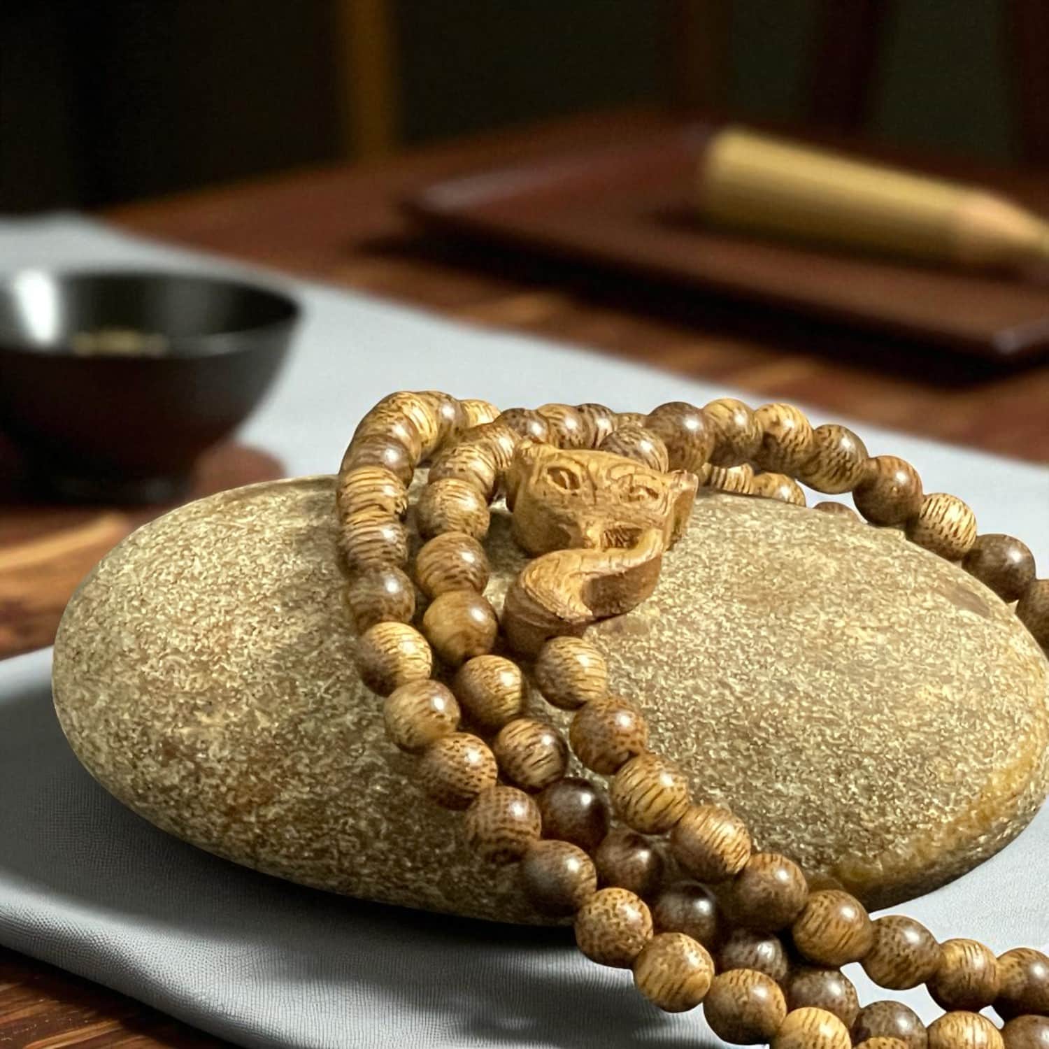 Chuỗi Hạt Tròn Mix Charm Trầm Hương Hồ Ly Qnhn321 Cao Cấp