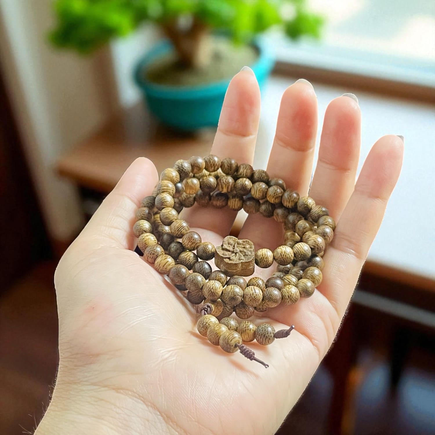 Chuỗi Hạt Tròn Mix Charm Trầm Hương Hoa Mai Qnhm321 Cao Cấp