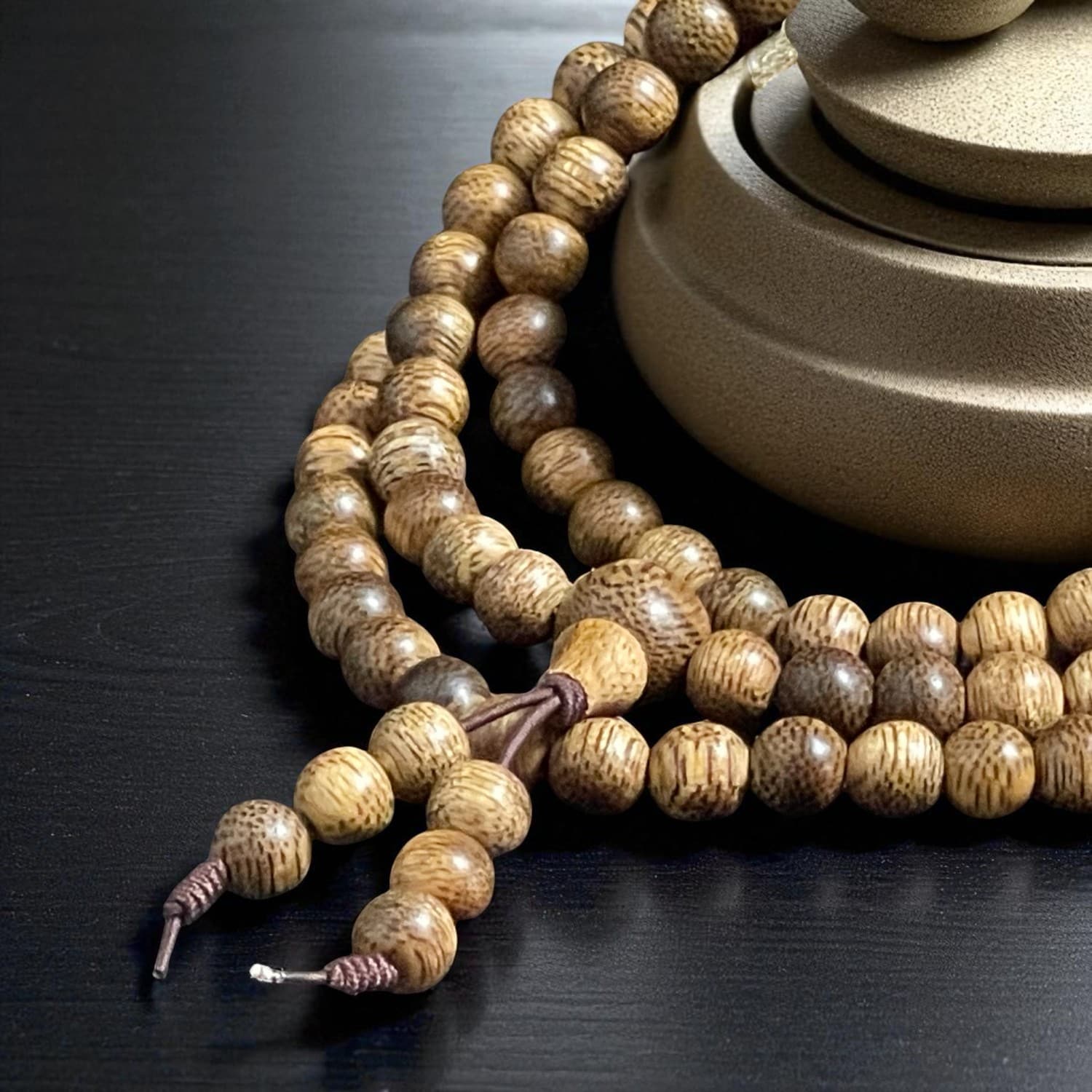 Chuỗi Hạt Tròn Mix Charm Trầm Hương Hoa Mai Qnhm321 Cao Cấp