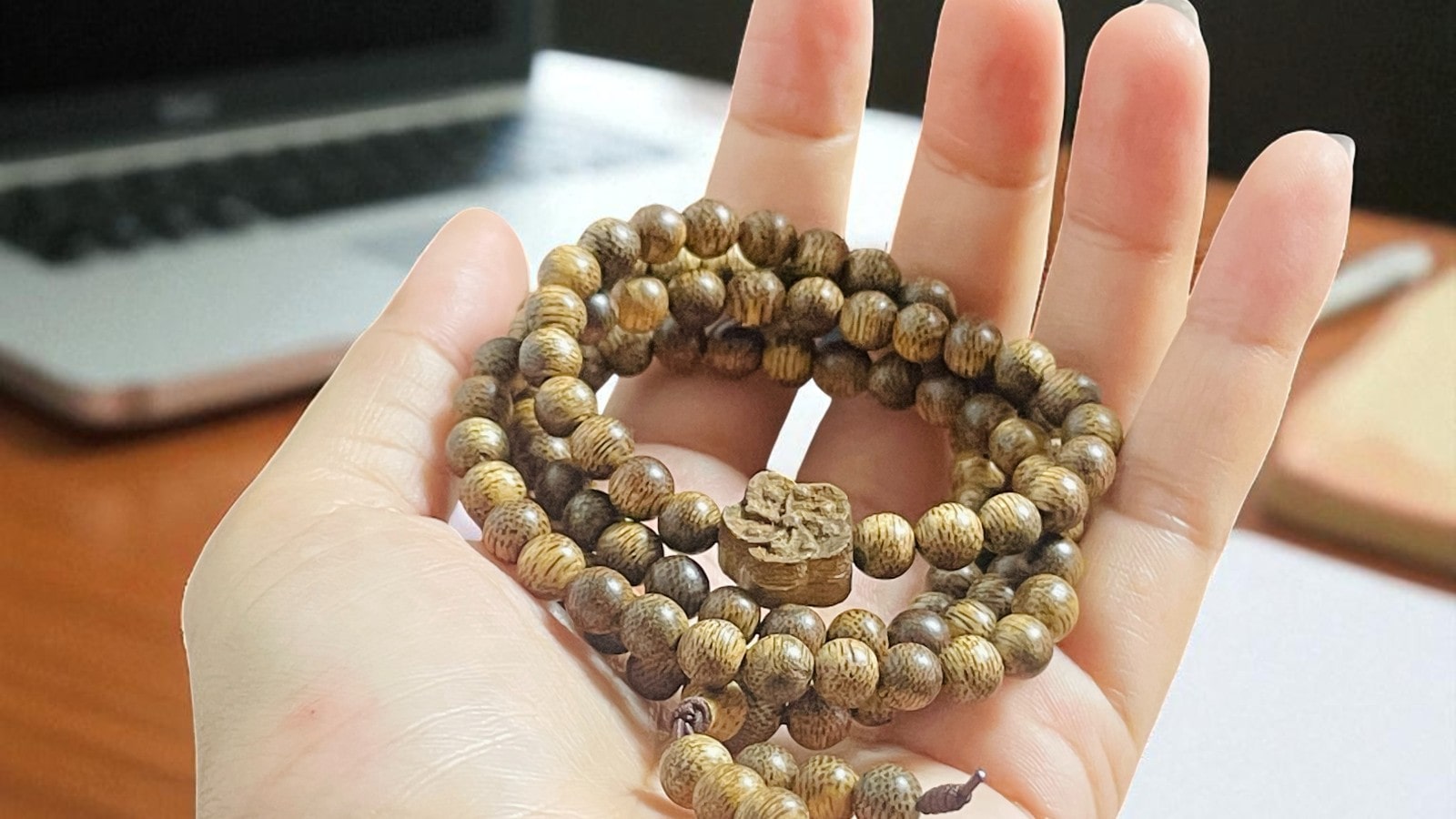 Chuỗi Hạt Tròn Mix Charm Trầm Hương Hoa Mai Qnhm321 Cao Cấp – vòng trầm hương phong thủy Quảng Nam