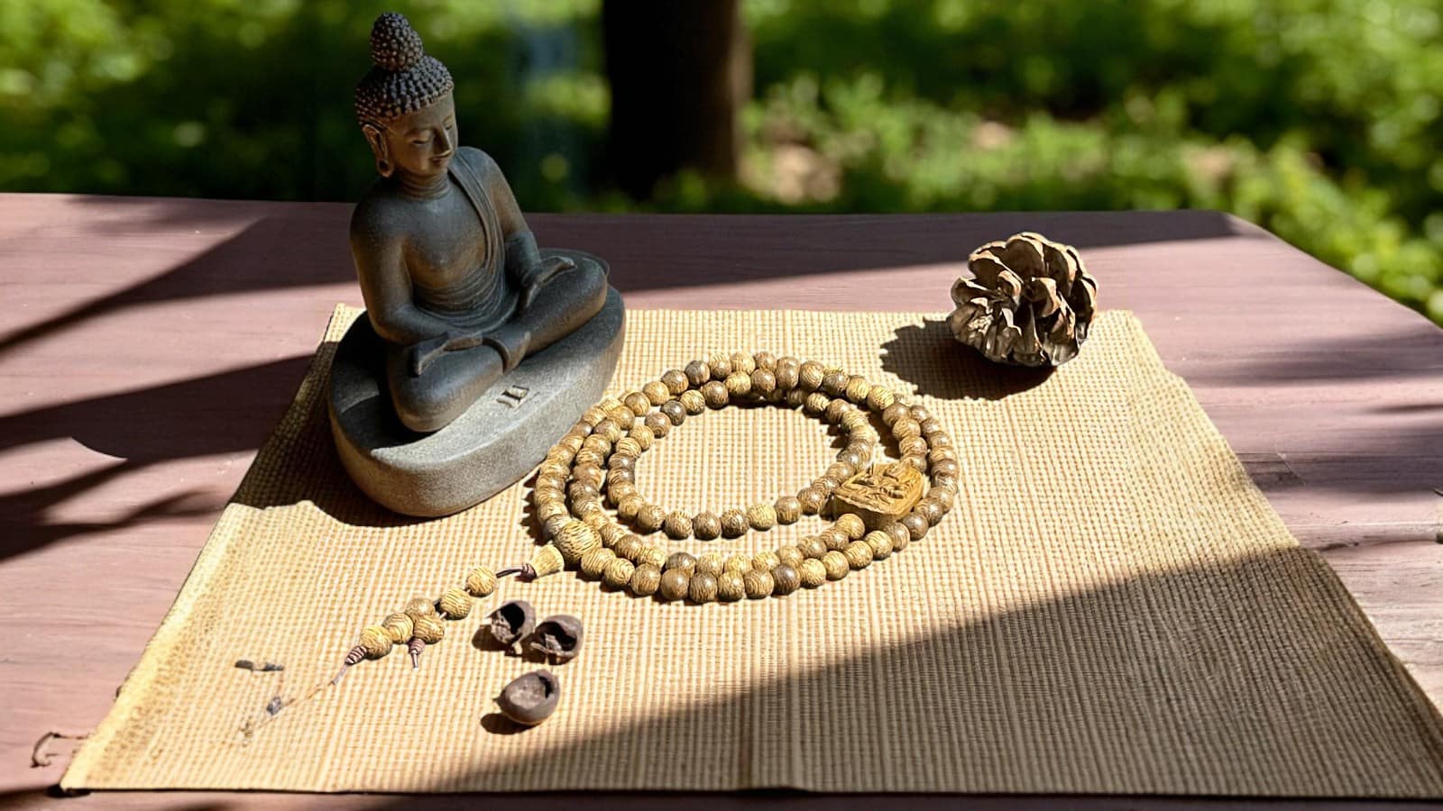 Chuỗi Hạt Tròn Mix Charm Phật – Trầm Quảng Nam, 108 hạt phong thủy hộ mệnh