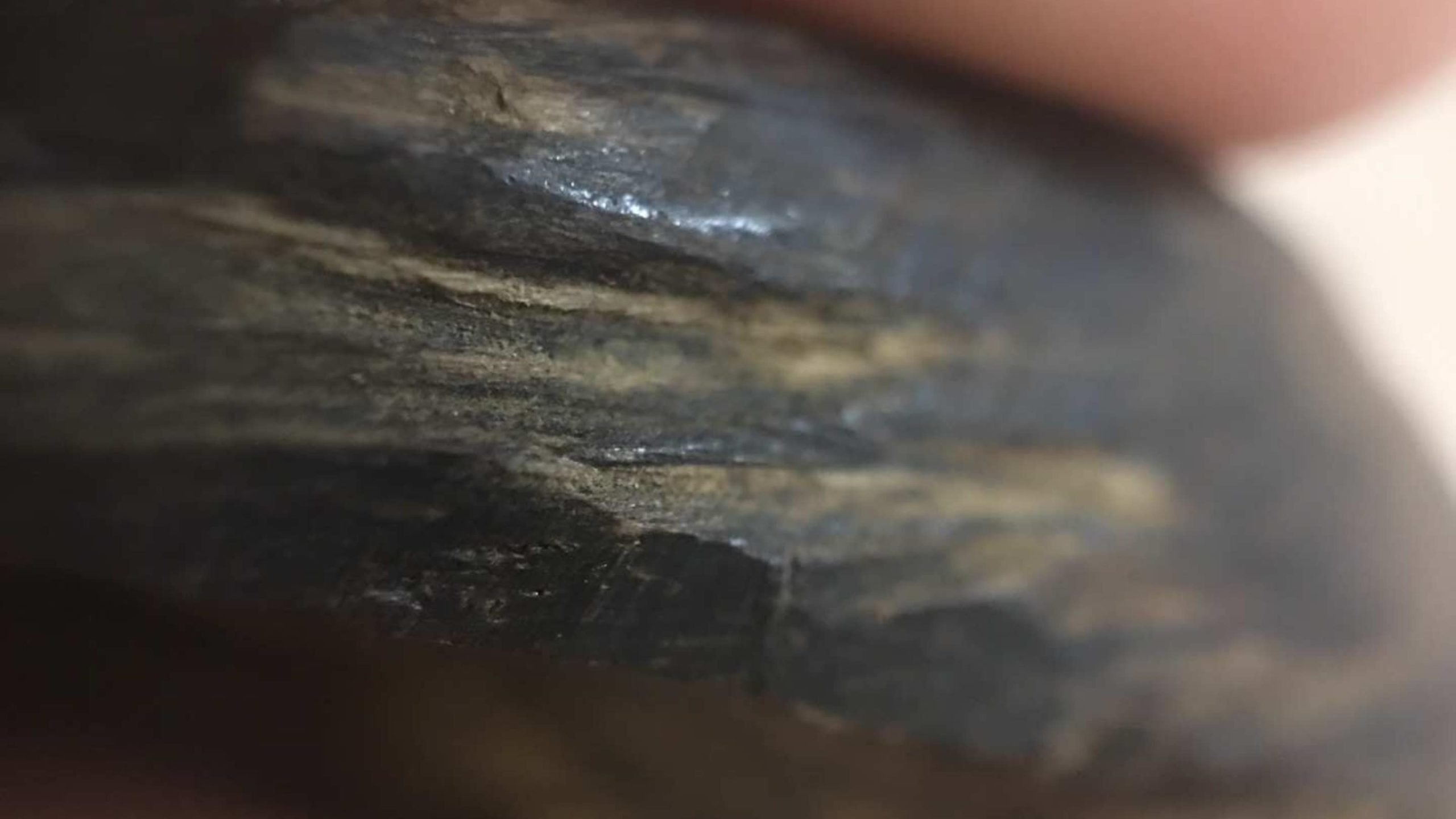 how to identify real oud wood