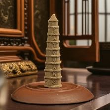 Nụ trầm hương tháp 9 tầng HTDQ