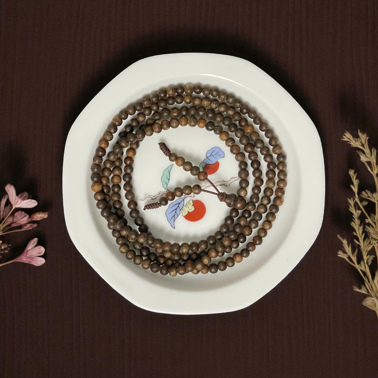 Chuỗi Hạt Tròn 4mm Trầm Hương Tự Nhiên CNVN0M3 – Thượng Hạng