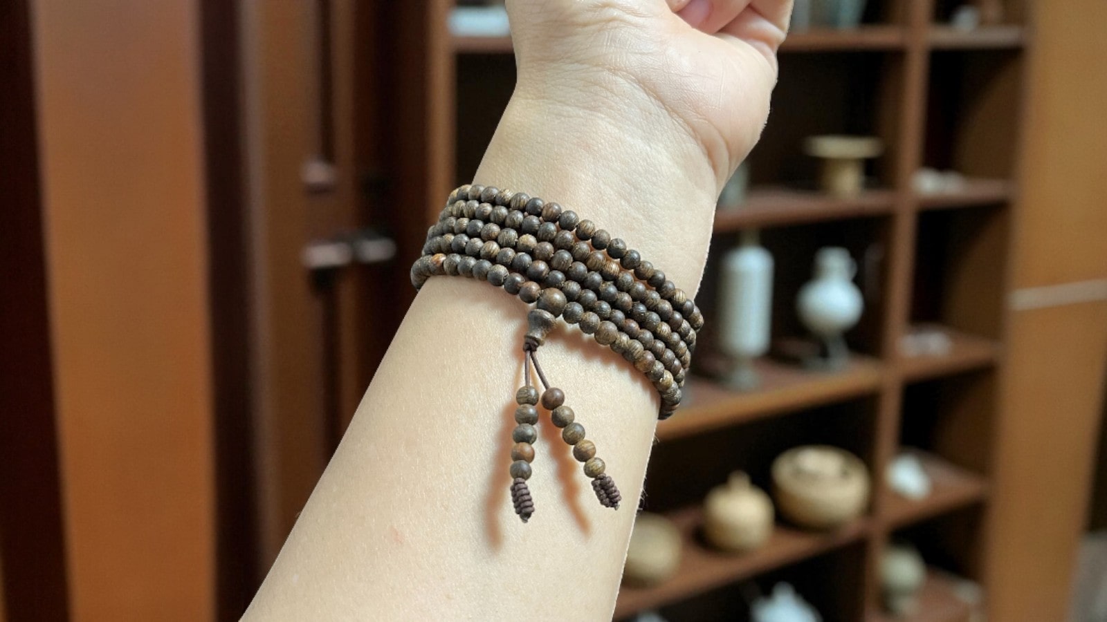 Chuỗi Hạt Tròn 4mm Trầm Hương Tự Nhiên CNVN0M3 Thượng Hạng – 216 hạt phong thủy, mùi hương dịu ngọt Quảng Nam