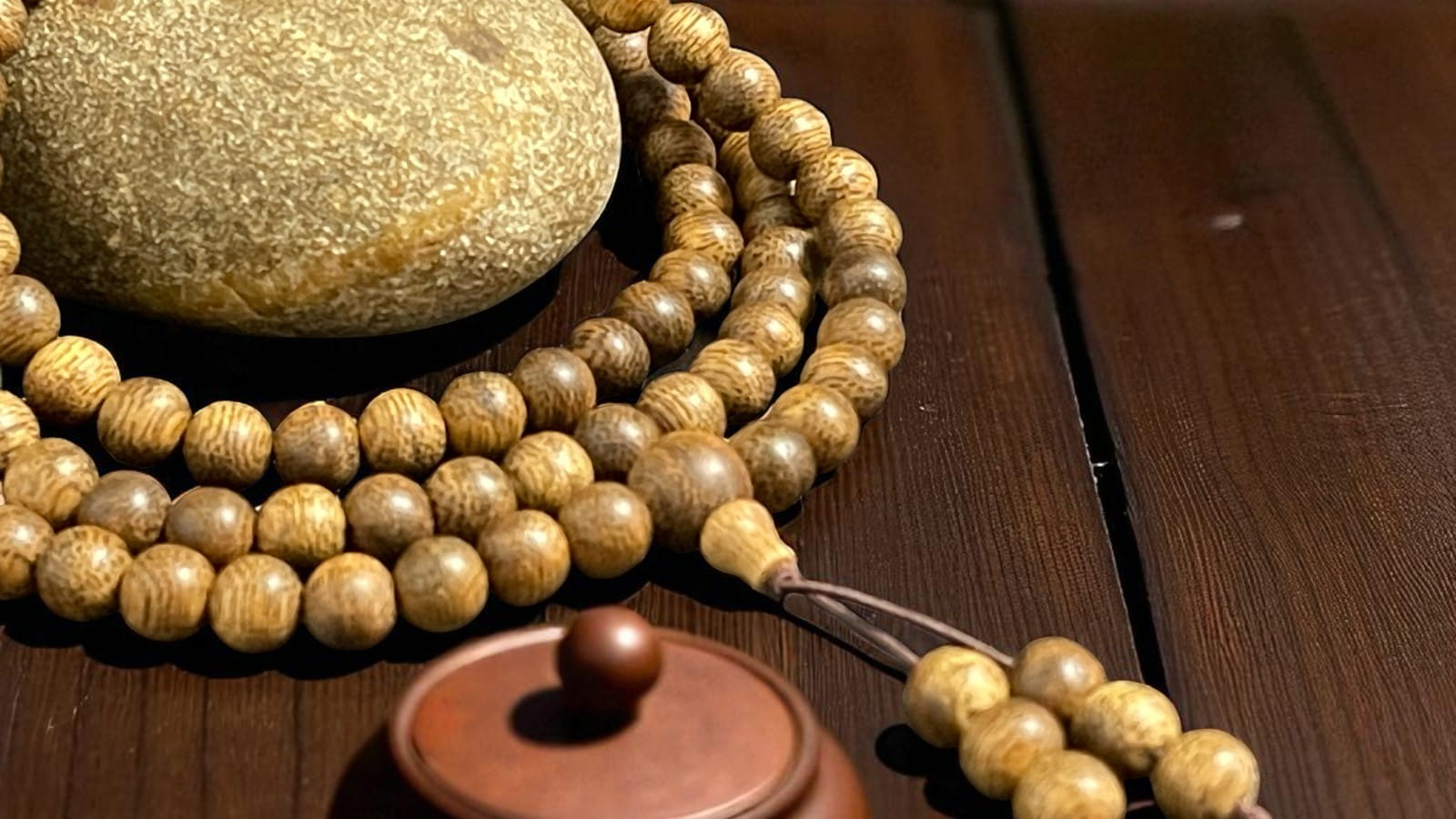 Chuỗi Hạt Tròn 7mm Trầm Hương Qnkm921 Cao Cấp Quảng Nam 108 hạt