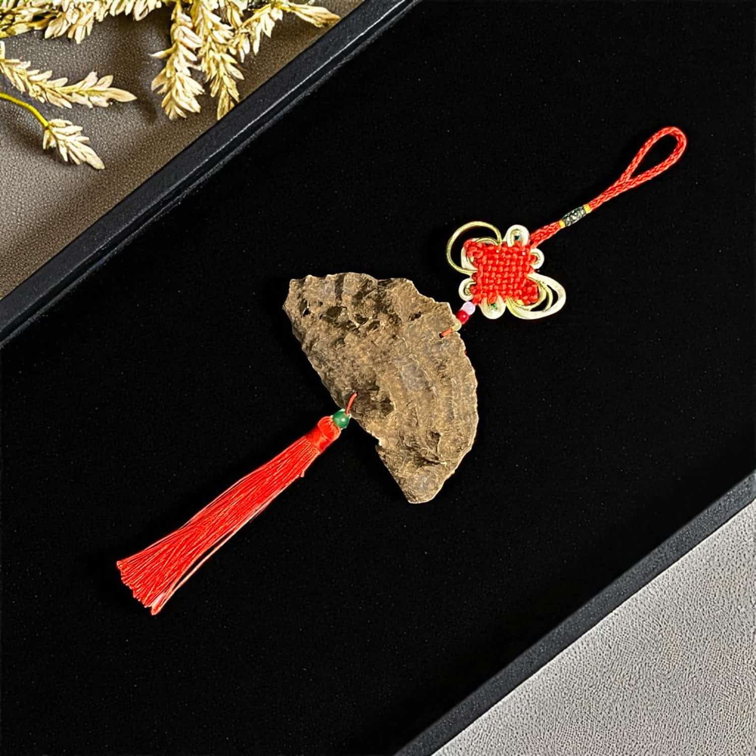 Khánh Treo Trầm Hương Cận Chìm Đặc Biệt Xe Ô Tô – Datquangagar