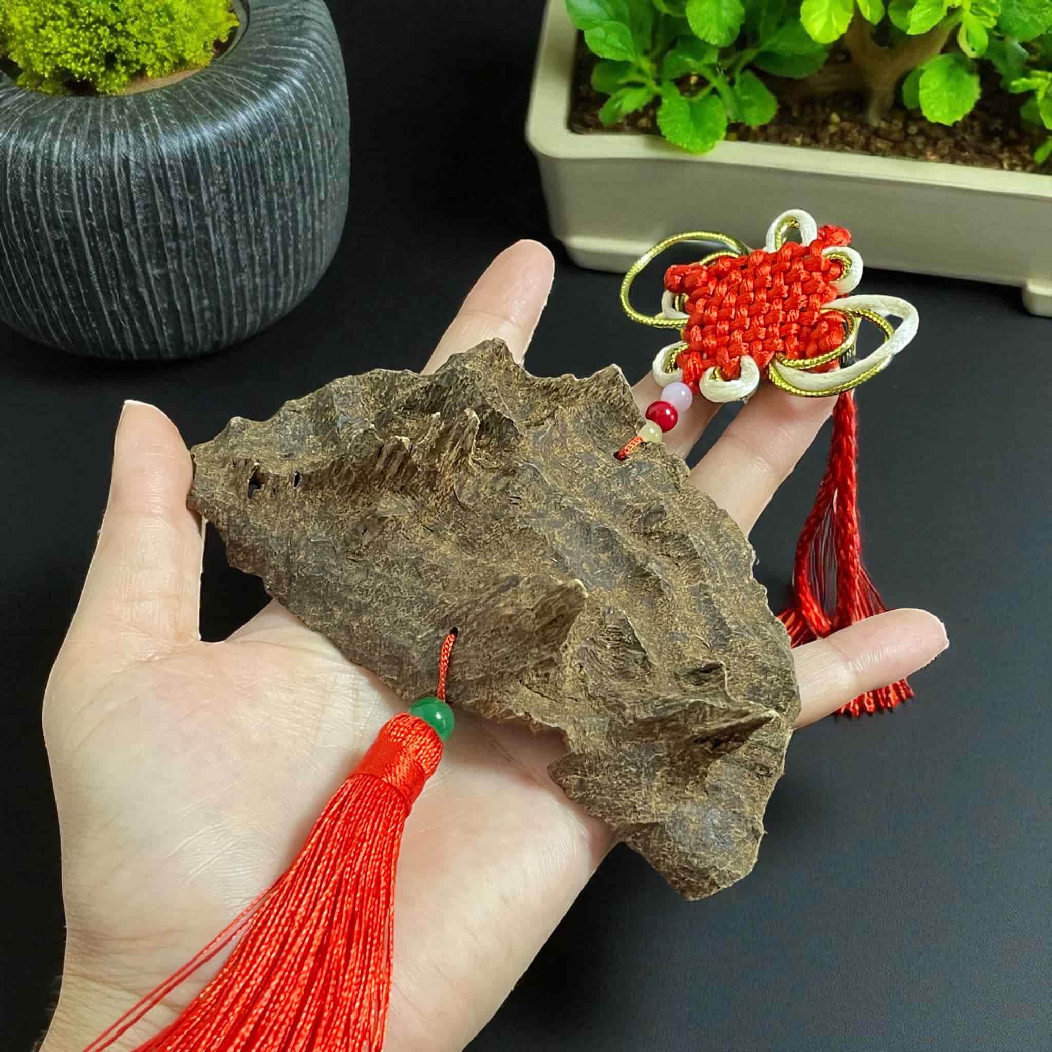 Khánh Treo Trầm Hương Cận Chìm Đặc Biệt Xe Ô Tô – Datquangagar