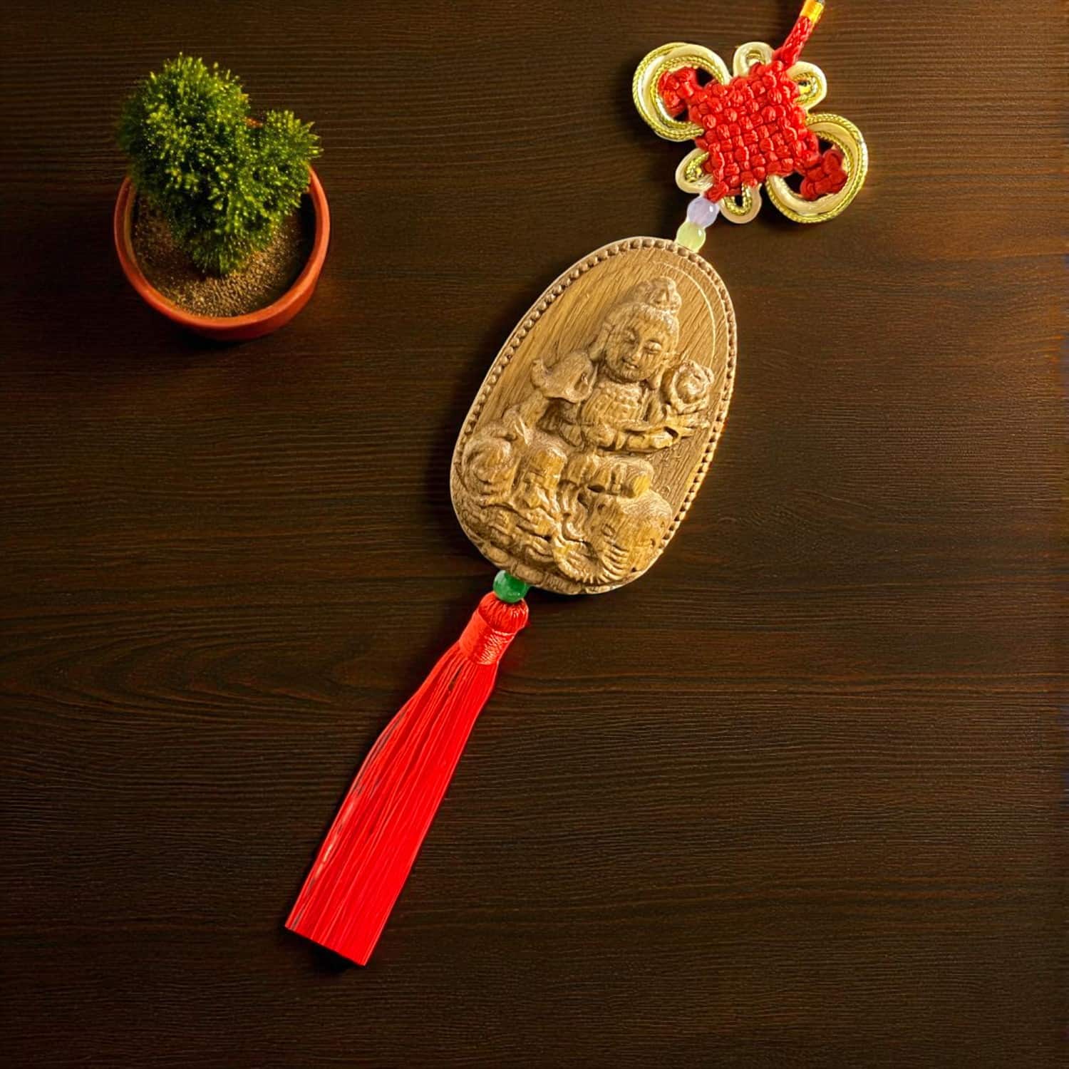 khanh-treo-tram-huong-pho-hien-bo-tat-qntv501-datquangagar-07.jpg Khánh Treo Trầm Hương Phổ Hiền Bồ Tát Xe Ô Tô – Biểu Tượng Trí Tuệ, Từ Bi