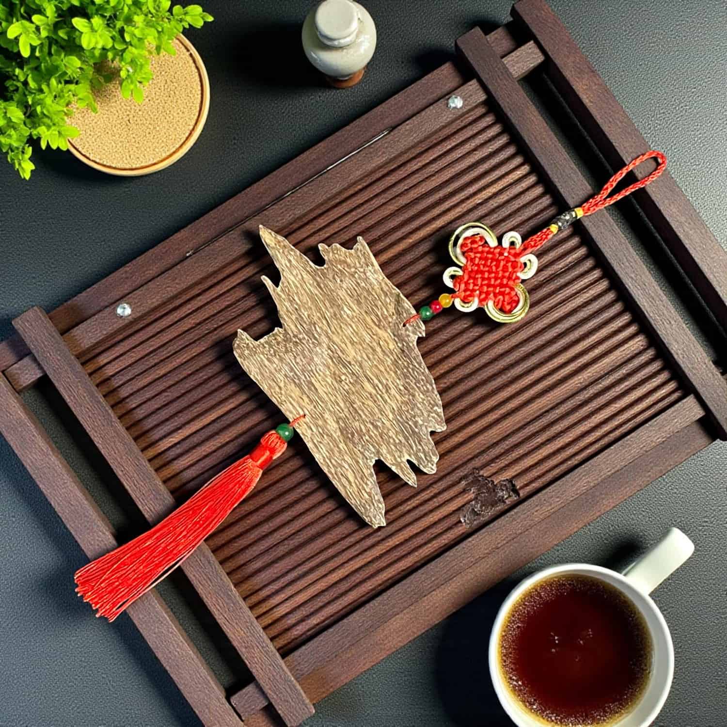 Khánh Treo Trầm Hương Xe Ô Tô Qnk0n53 Thượng Hạng – Datquangagar