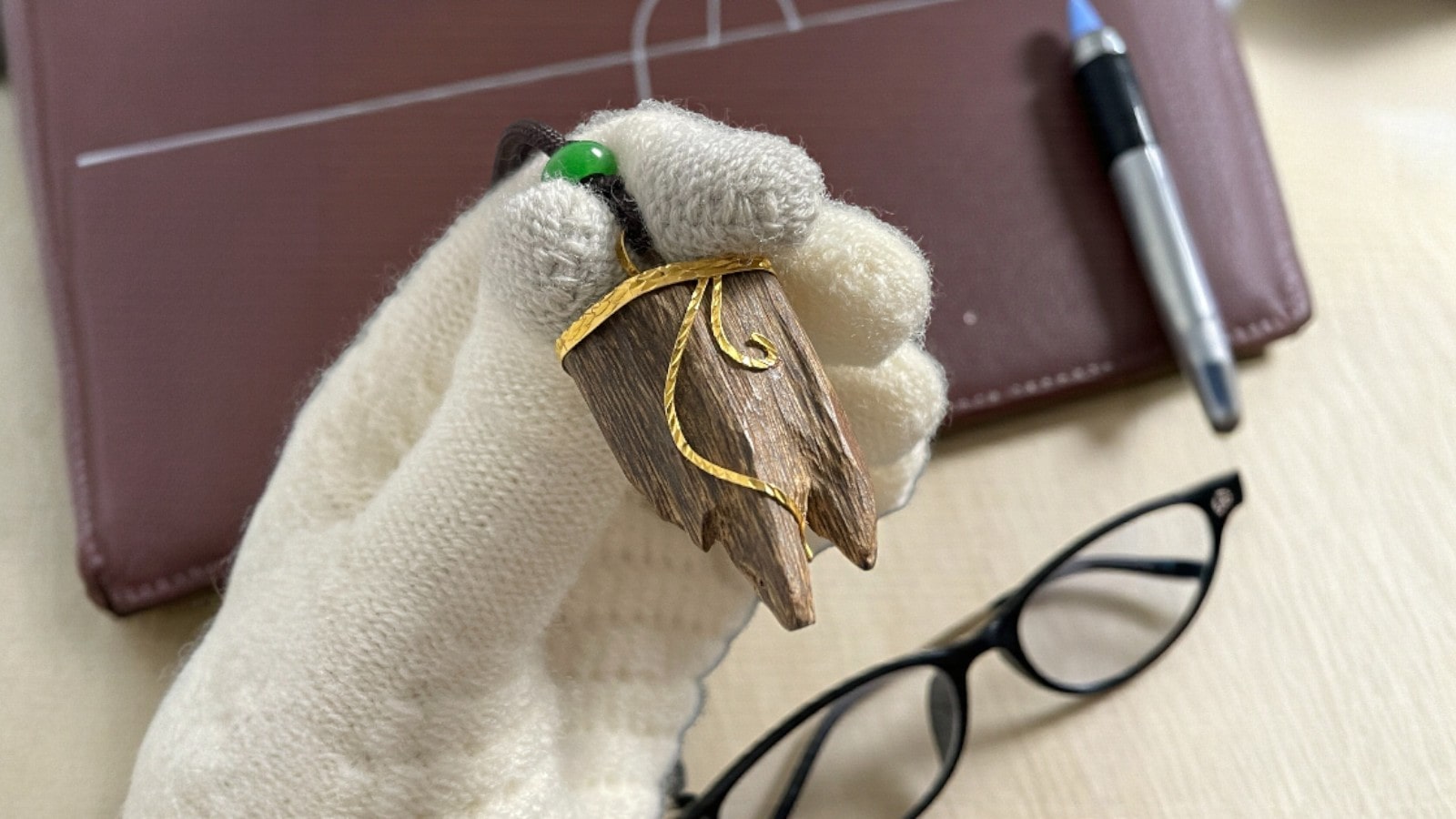 Mặt Dây Chuyền Trầm Hương Cận Chìm Mix Vàng 18k Mnvn8m6