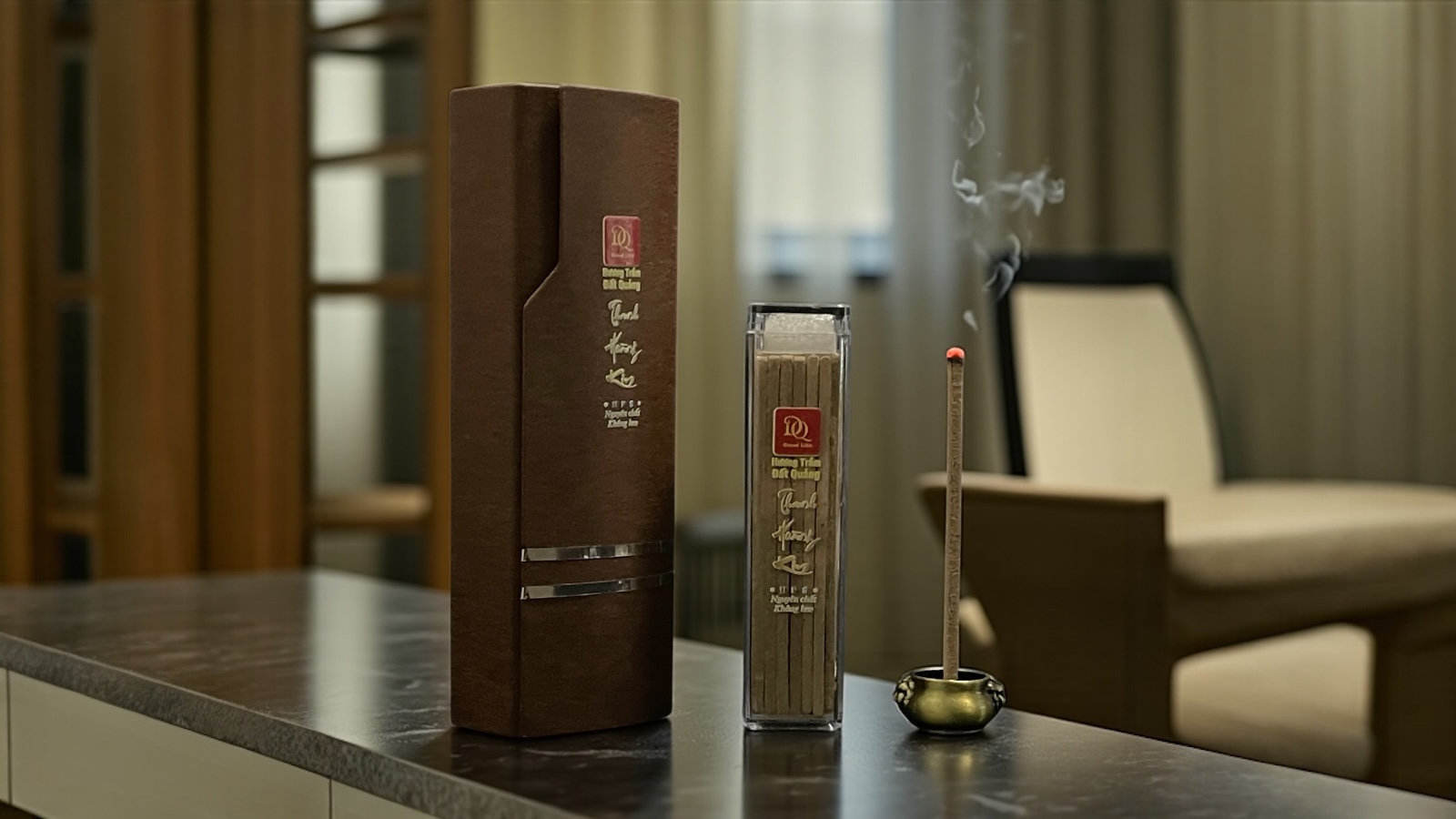 Thanh Trầm Hoàn Kim Qnr2006 Cao Cấp – Natural Agarwood Incense