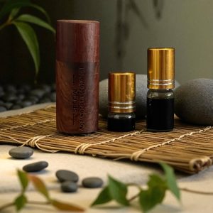 Tinh Dầu Trầm Hương Dtpqm71 Cao Cấp – Premium Agarwood Essential Oil from Vietnam