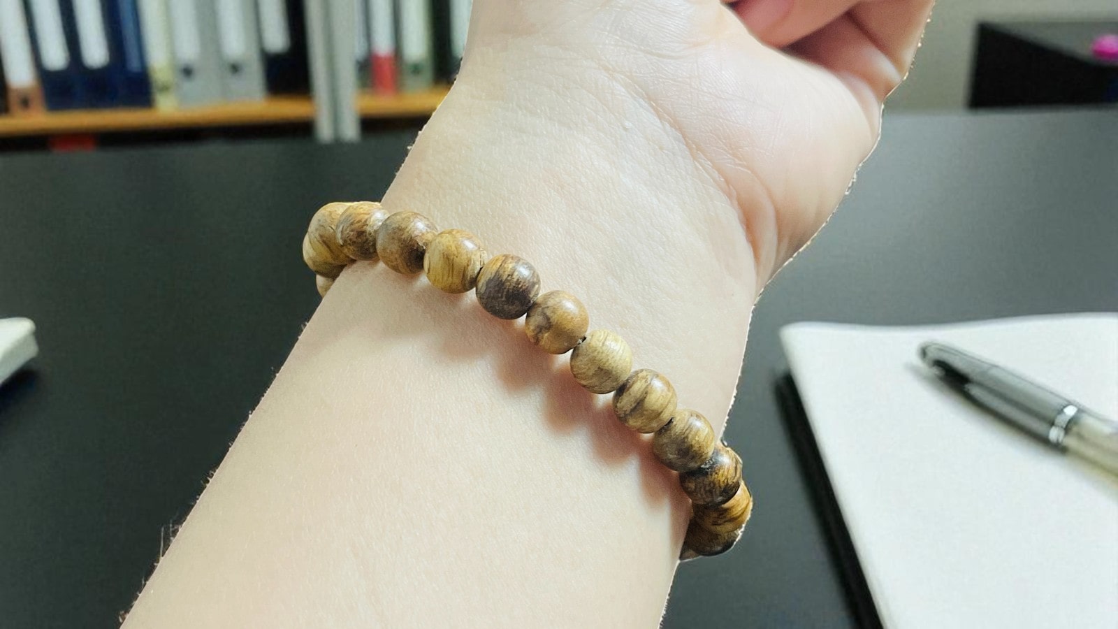 Vòng Tay Trầm Kiến 8mm – Thuần mộc, phong thủy bình an