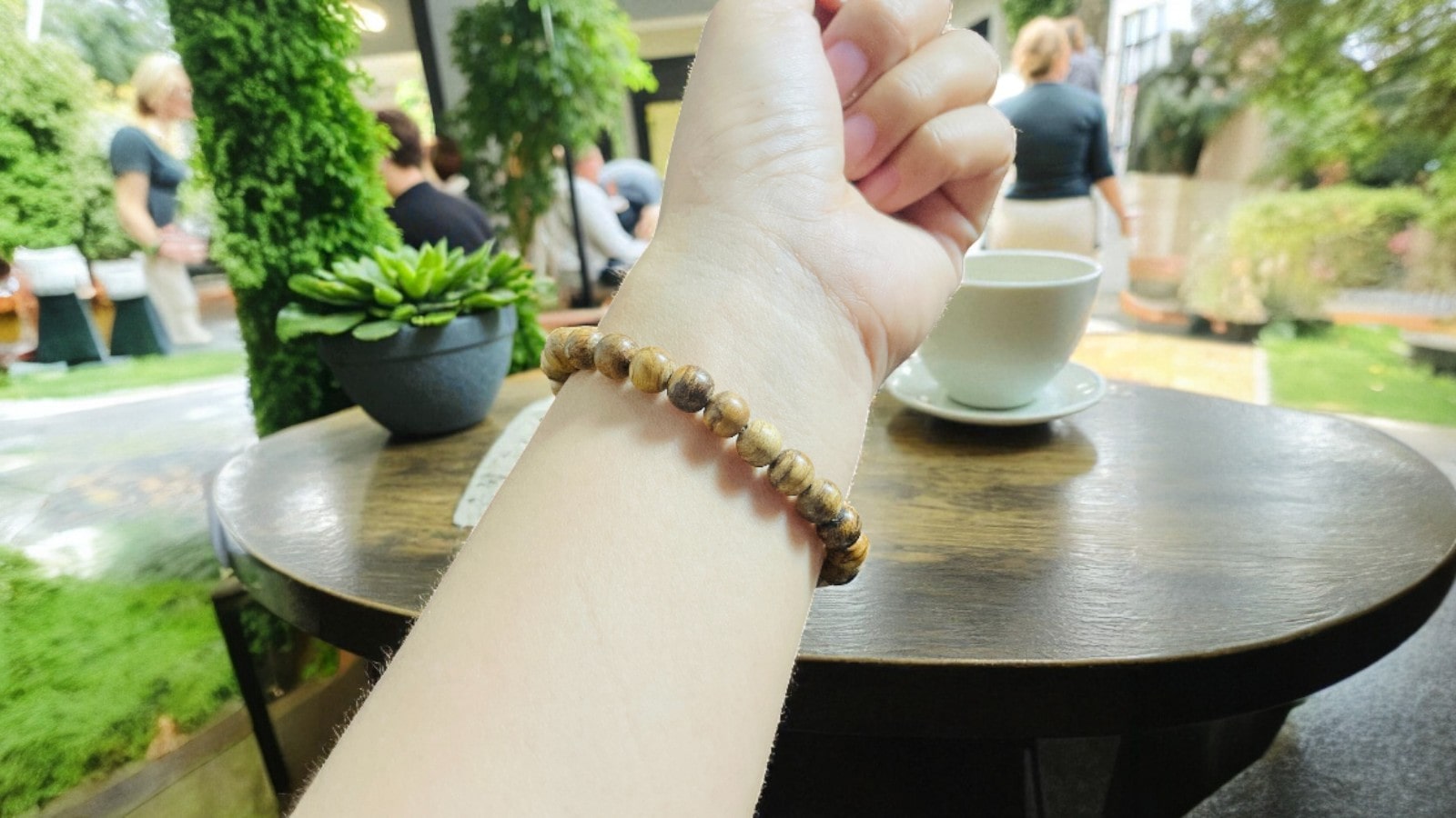 Vòng Tay Trầm Kiến 8mm – Thuần mộc, phong thủy bình an