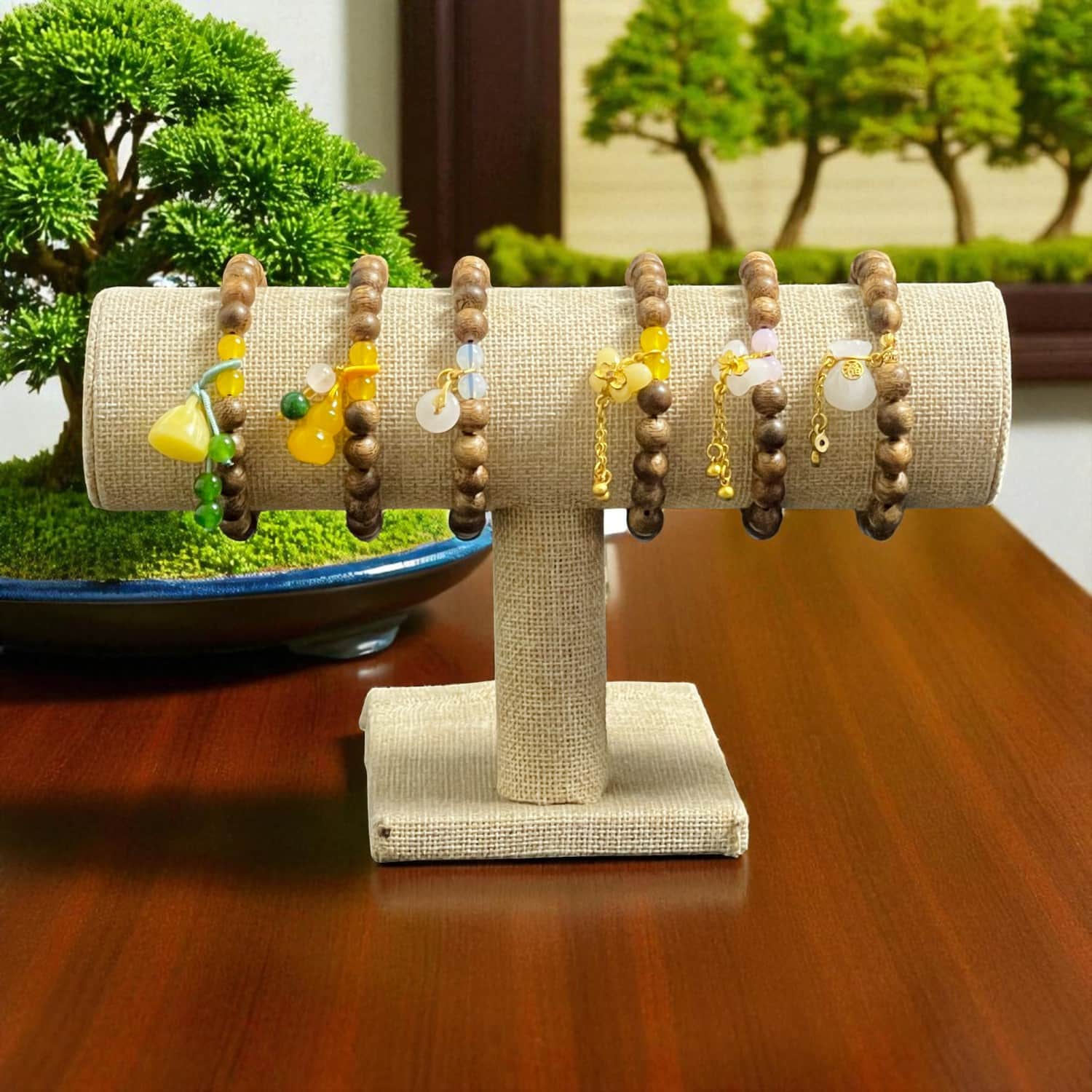 Charm đá phong thủy kết hợp vòng tay trầm hương 8mm Charm đá phong thủy kết hợp vòng tay trầm hương 8mm