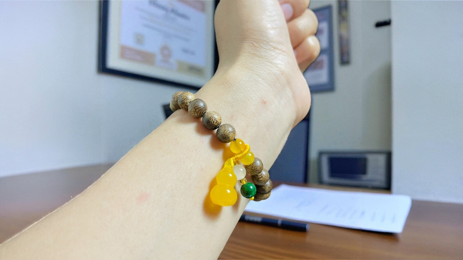 harm Hồ Lô vàng phong thủy trên Vòng Tay Hạt Tròn 8mm Qndpt37