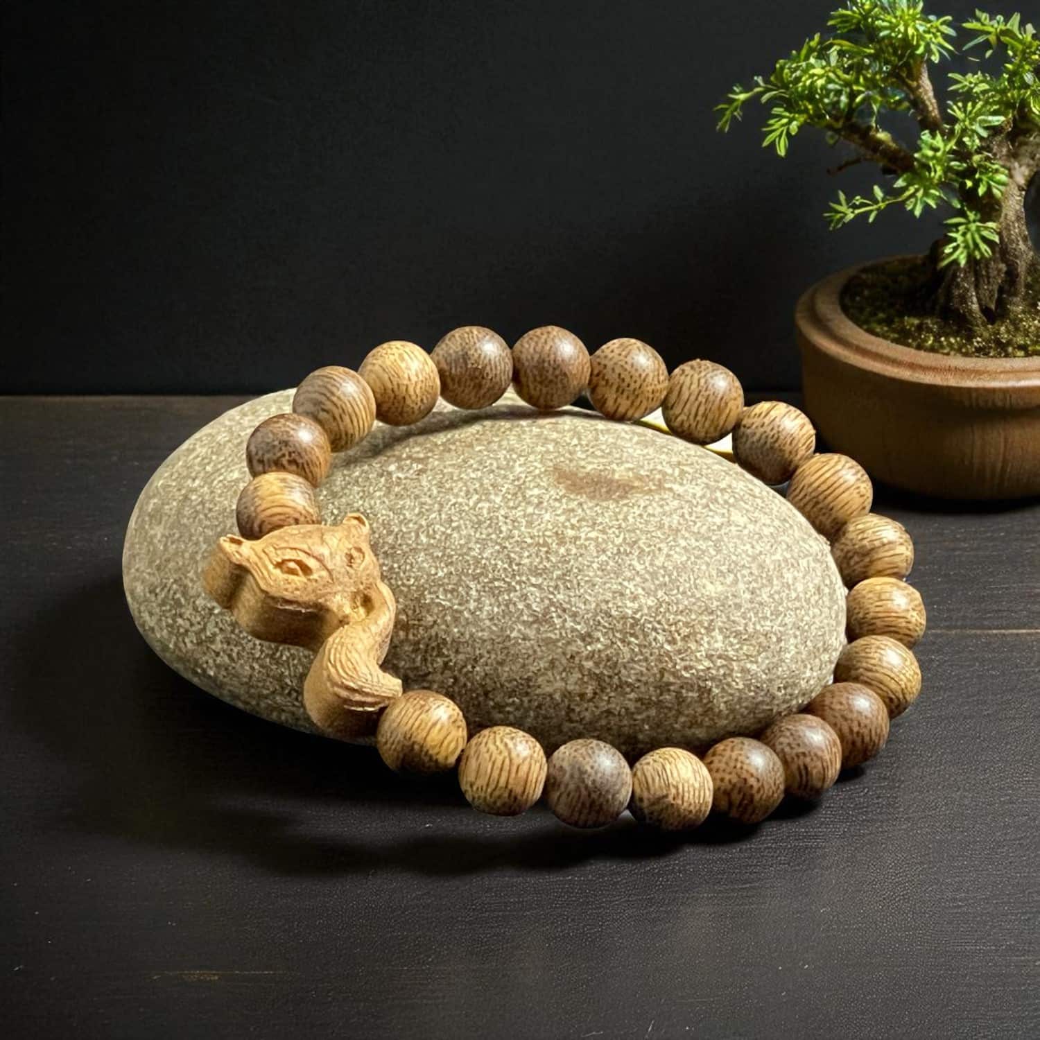 Vòng Trầm 8mm Charm Hoa Sen – Thanh tịnh, An yên cho phái nữ