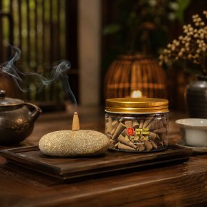 Nụ Trầm Hương Chil Chil QNK0052 Cao Cấp dáng tháp từ trầm hương Quảng Nam